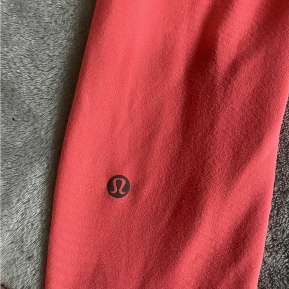 Lululemon Leggings size 2 - Picture 2 of 4
